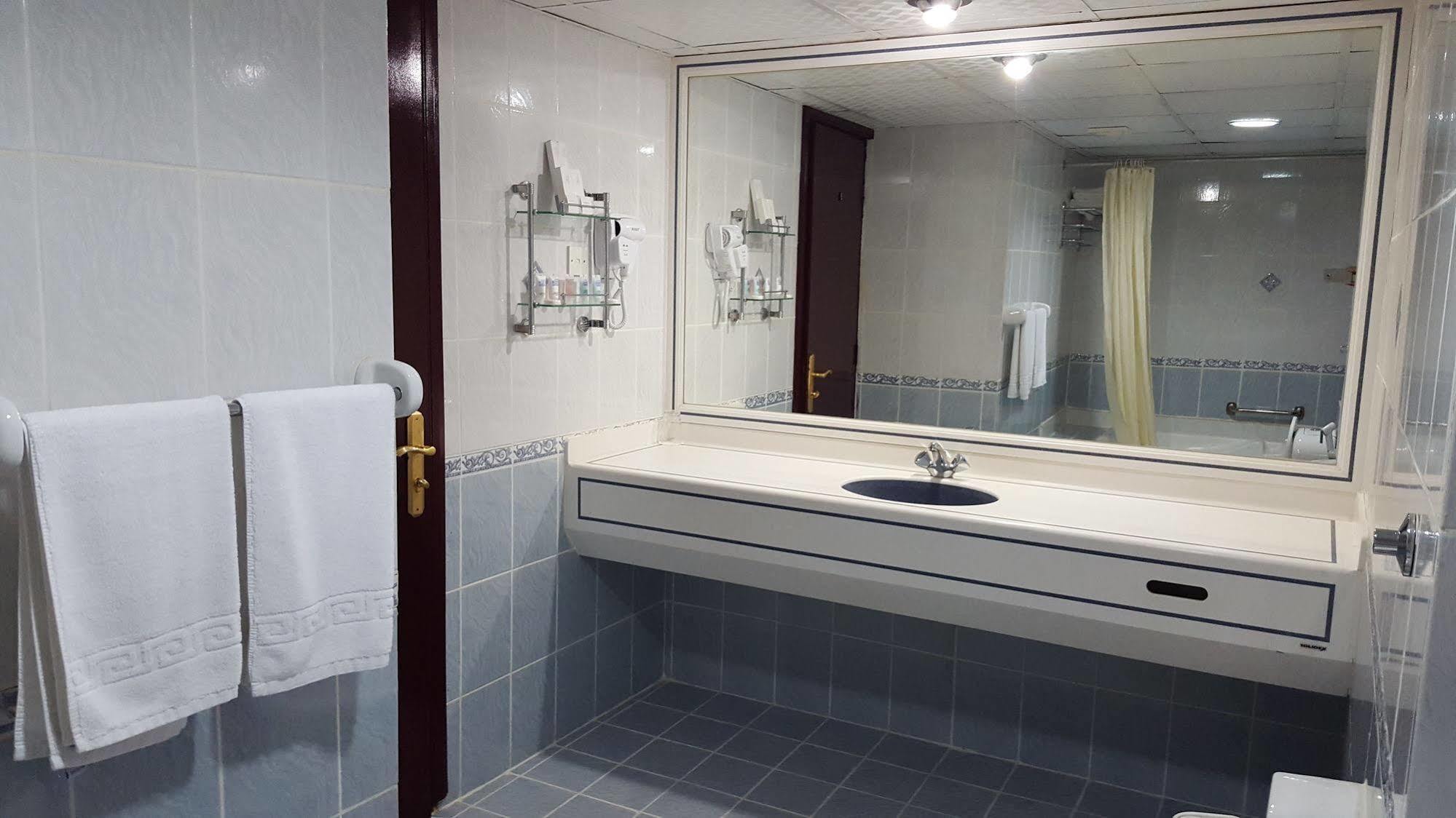Hotel Al Bustan Flats Šardžá Exteriér fotografie